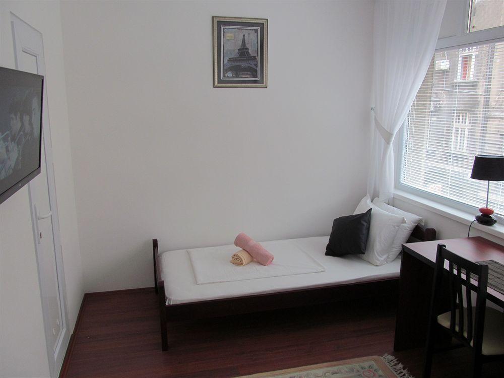 Downtown Apart Hotel Bane Belgrado Esterno foto