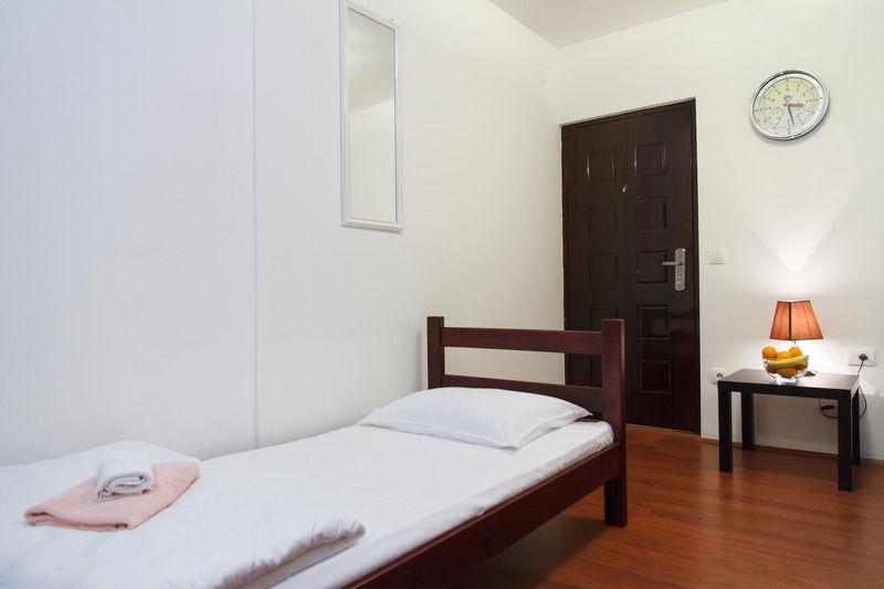 Downtown Apart Hotel Bane Belgrado Esterno foto