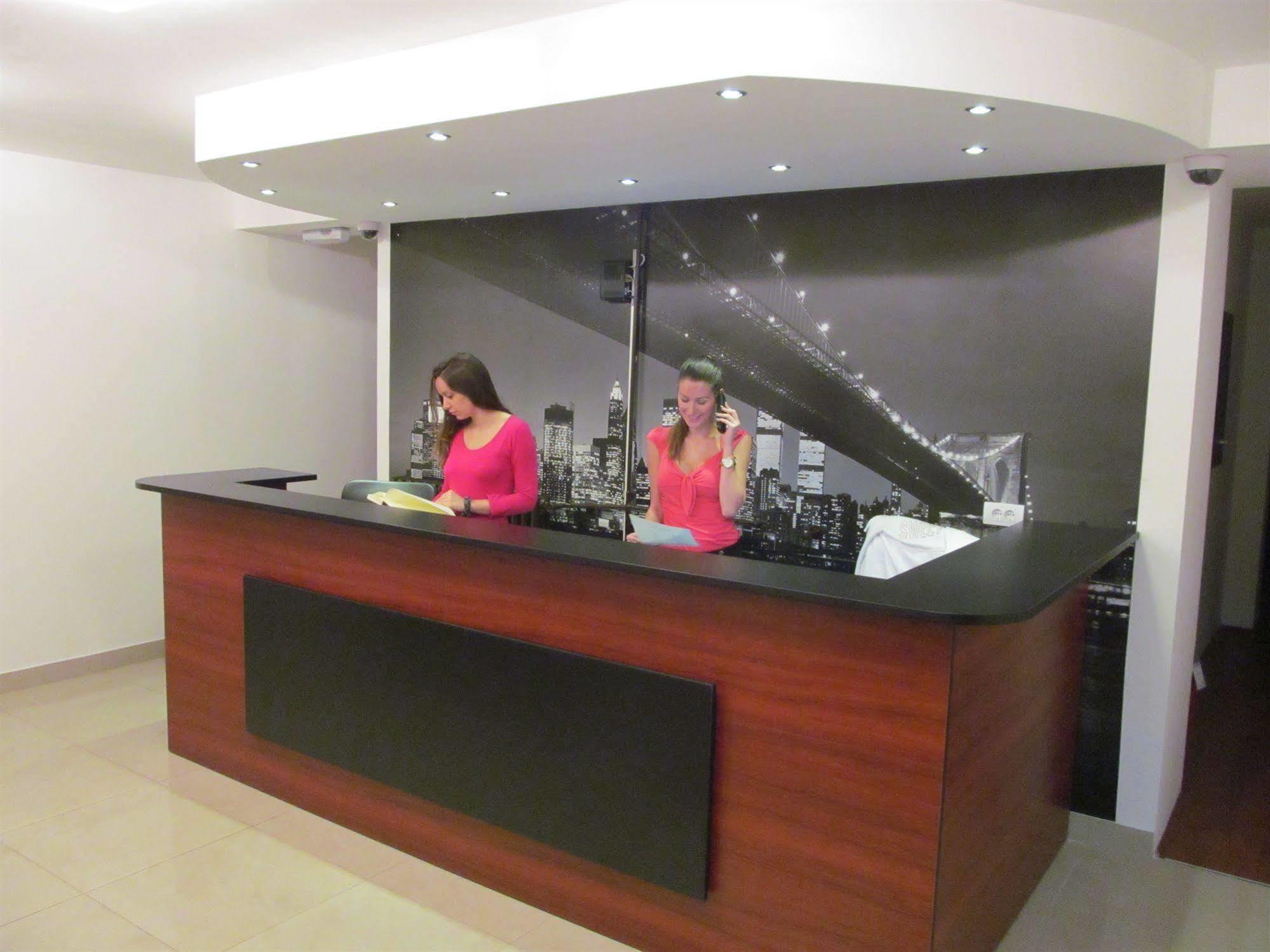 Downtown Apart Hotel Bane Belgrado Esterno foto
