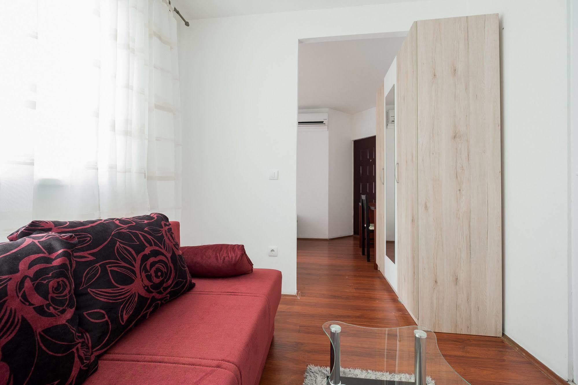 Downtown Apart Hotel Bane Belgrado Esterno foto
