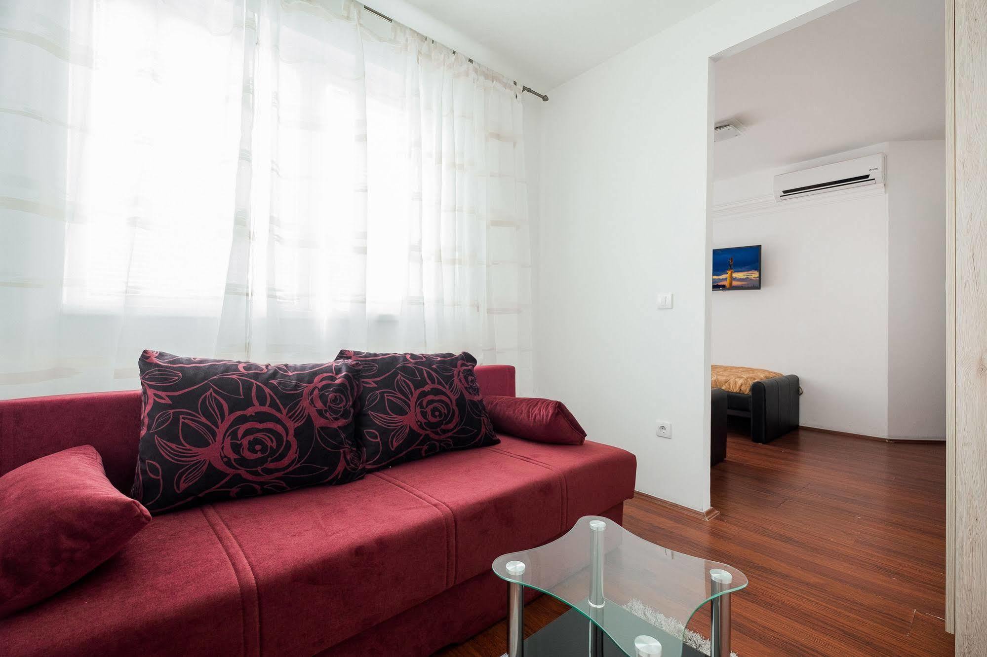 Downtown Apart Hotel Bane Belgrado Esterno foto