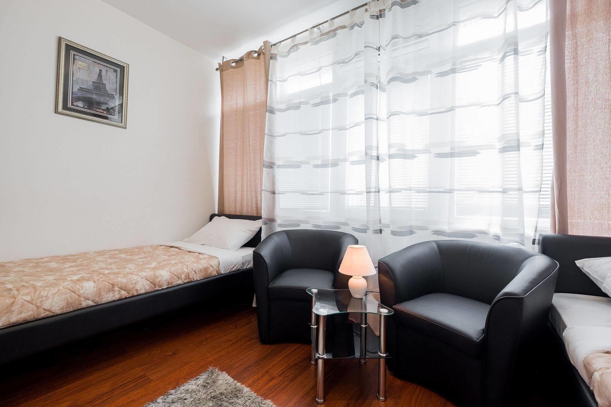 Downtown Apart Hotel Bane Belgrado Esterno foto