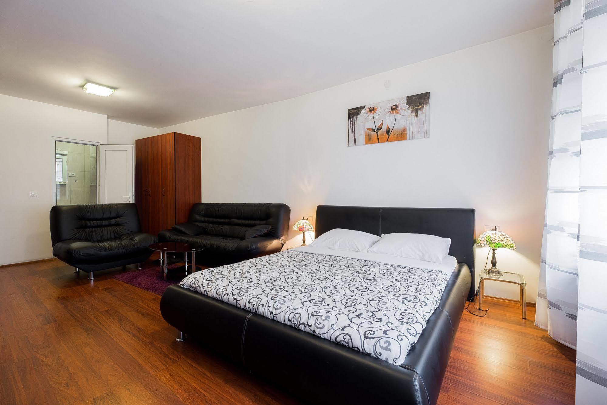 Downtown Apart Hotel Bane Belgrado Esterno foto