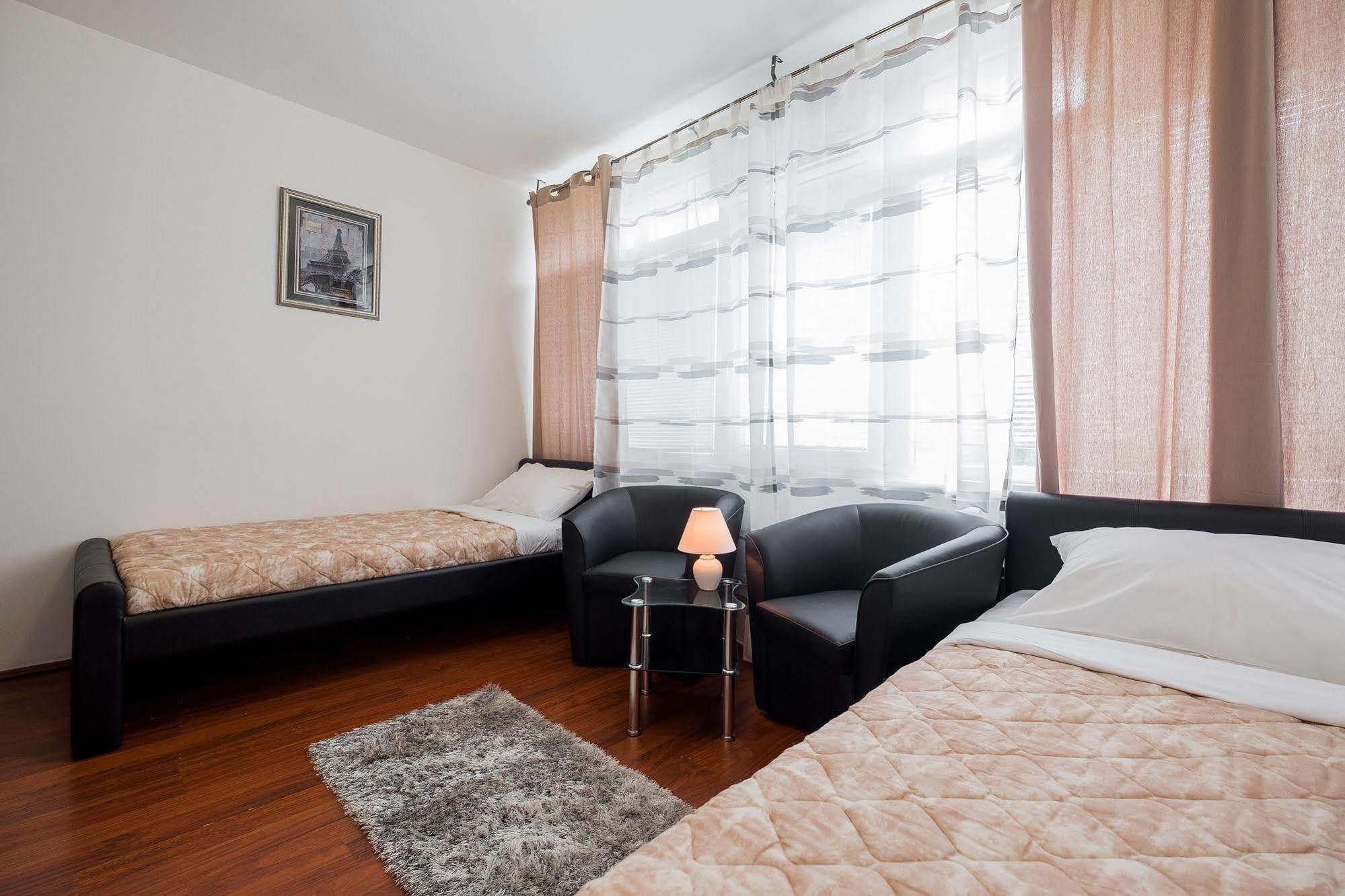 Downtown Apart Hotel Bane Belgrado Esterno foto